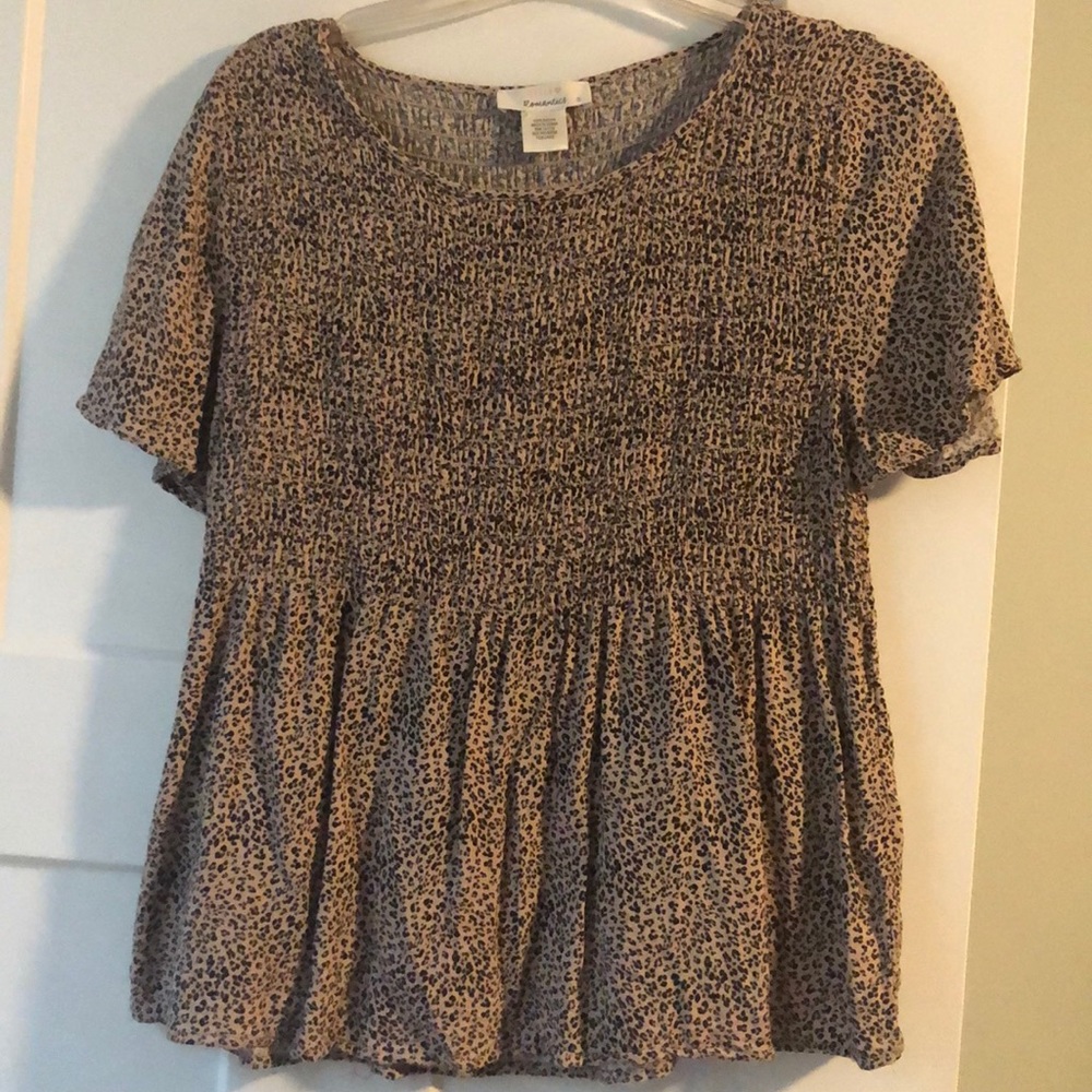 cute leopard print shirt!